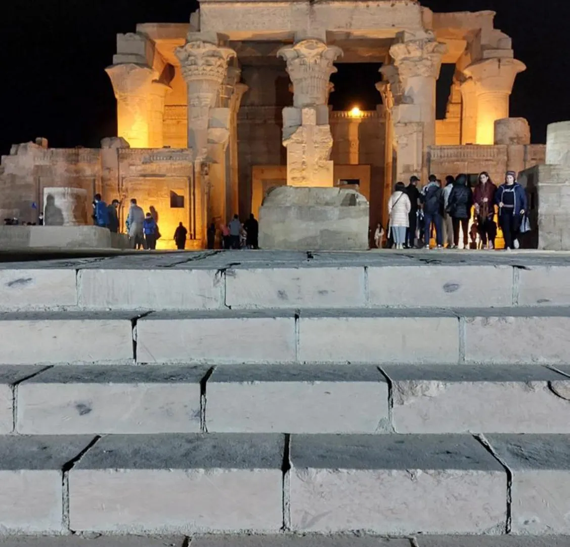 ***** Hotel Upper Sky Tours 5 Stars Nile Cruises Sailing From Luxor To Aswan Every Saturday & Monday For 4 Nights - From Aswan Every Wednesday And Friday For Only 3 Nights With All Visits Egitto